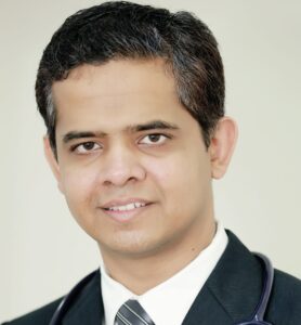 Dr.-Prashant-C-Dheerendra-Senior-Nephrologist-at-Apollo-Dialysis-Clinics-Bangalore.